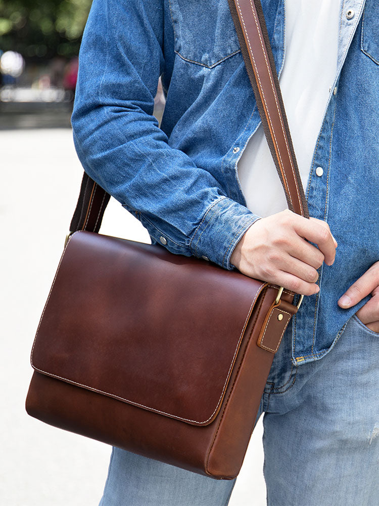 Men's Vintage-Inspired Crazy Horse Leather Messenger Bag